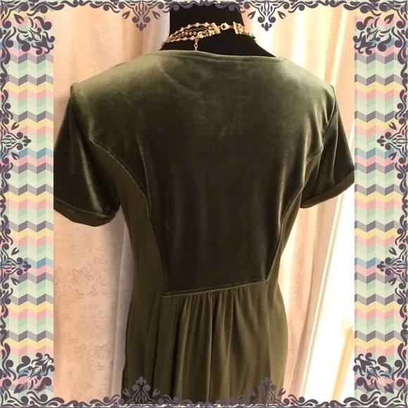 PRETTY TOP 💚💚💚 - Picture 5 of 8